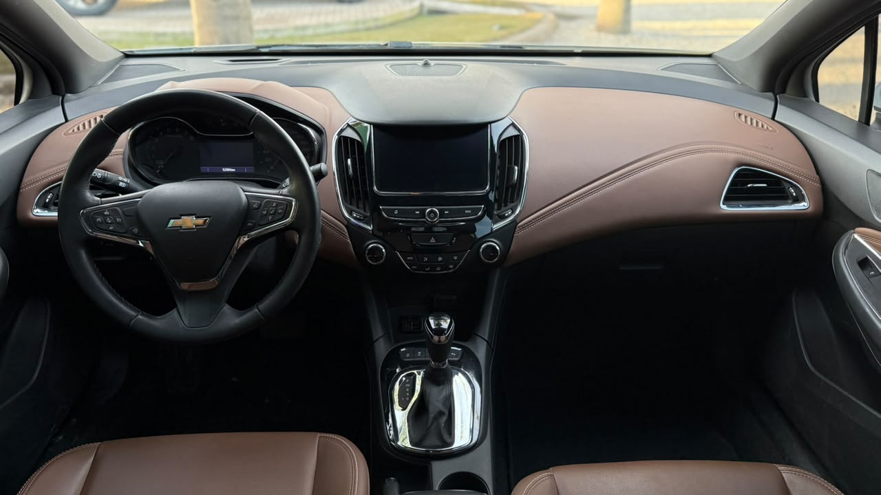 CHEVROLET - CRUZE    PREMIER  - AUTOMÁTICA - 2021